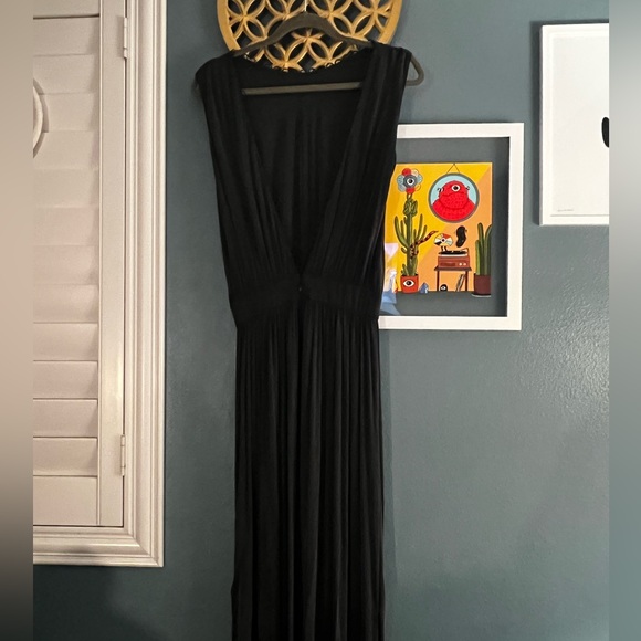 & Other Stories Women Black Plunge Scallop Neck Pleated Maxi Dress - Picture 7 of 8